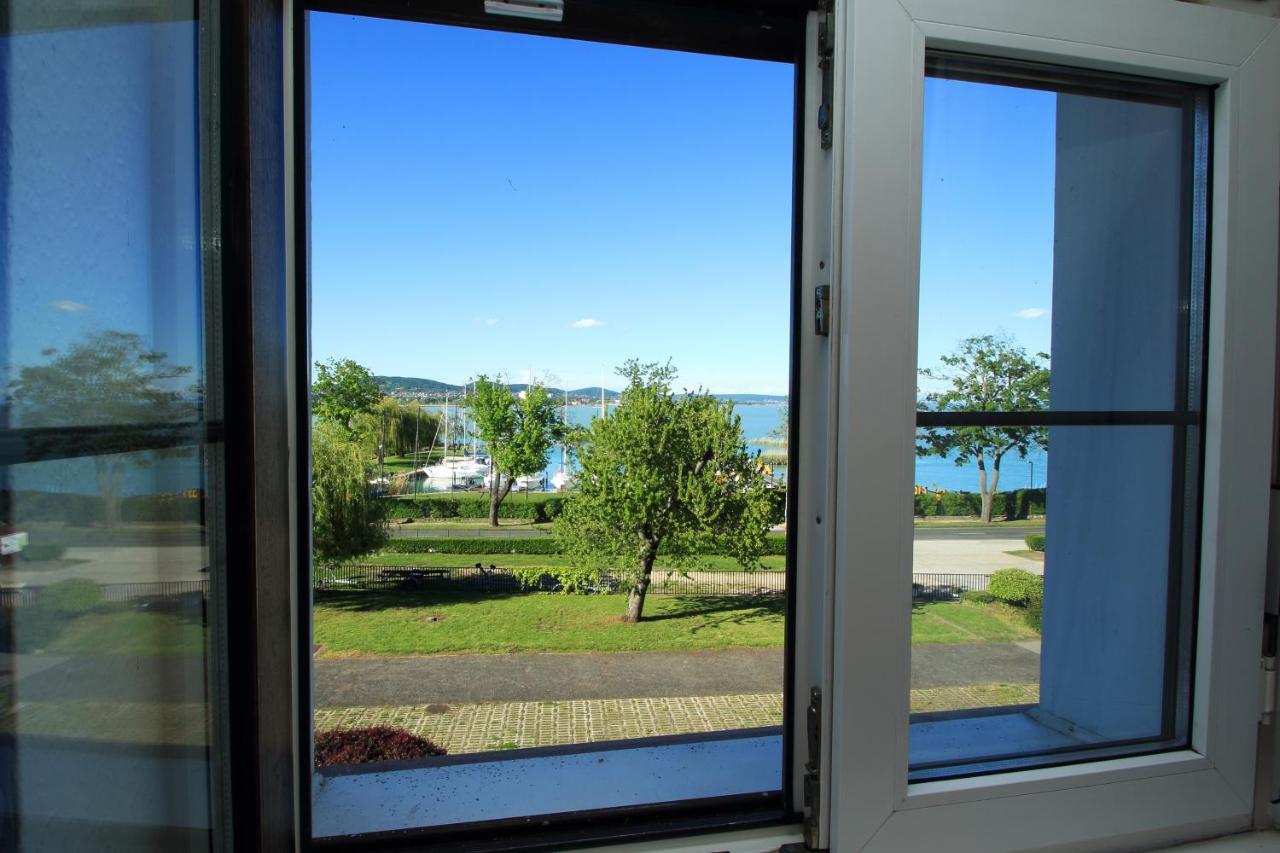 Aquilo Hotel Panorama Tihany Bagian luar foto