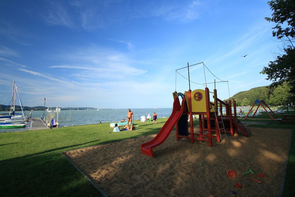 Aquilo Hotel Panorama Tihany Bagian luar foto