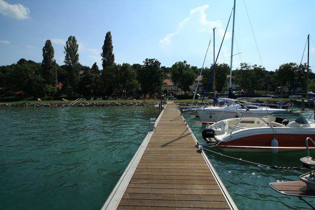 Aquilo Hotel Panorama Tihany Bagian luar foto