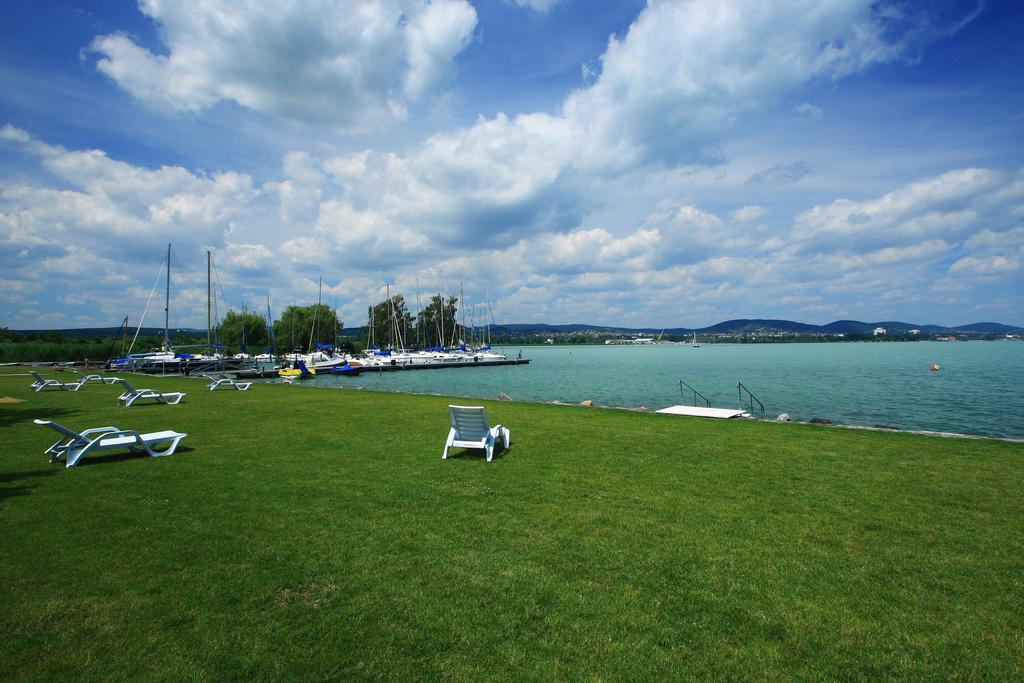 Aquilo Hotel Panorama Tihany Bagian luar foto